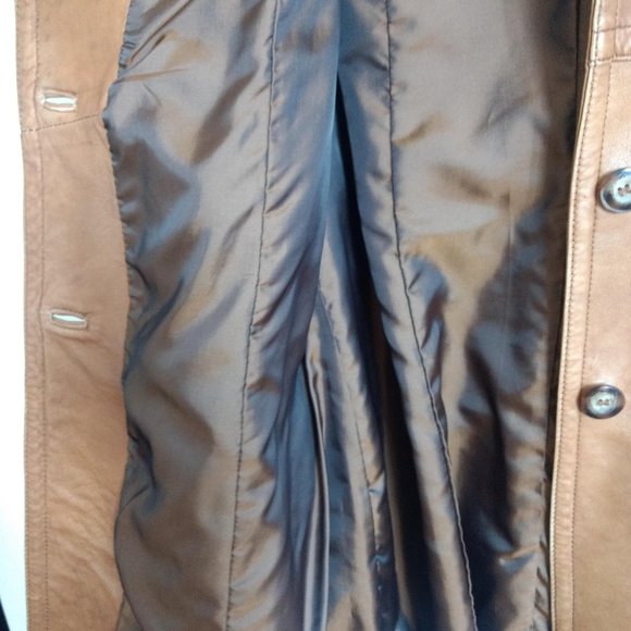 Vintage Danier Leather Women's Autumn Coat - Picture 3 of 7